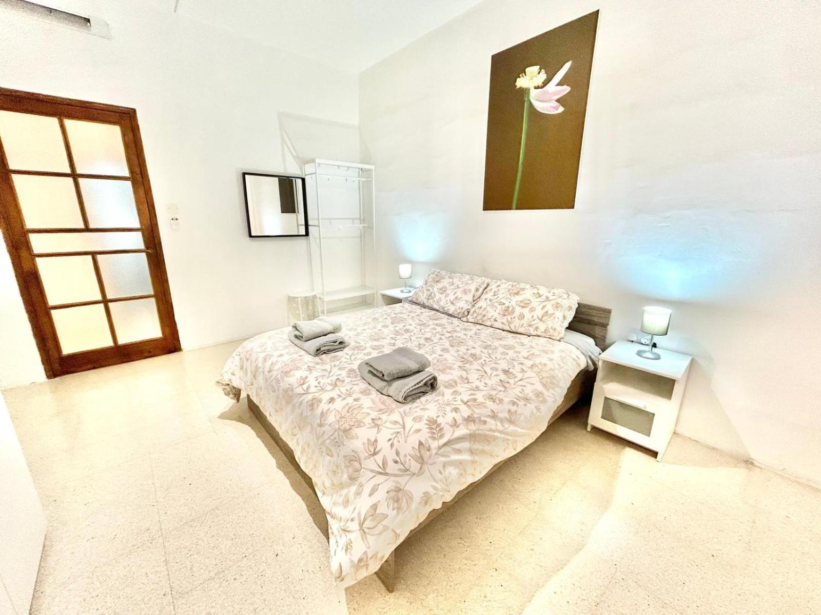St Julians - Balluta Bay Large 3 Bedroom Apartment Sliema Zewnętrze zdjęcie
