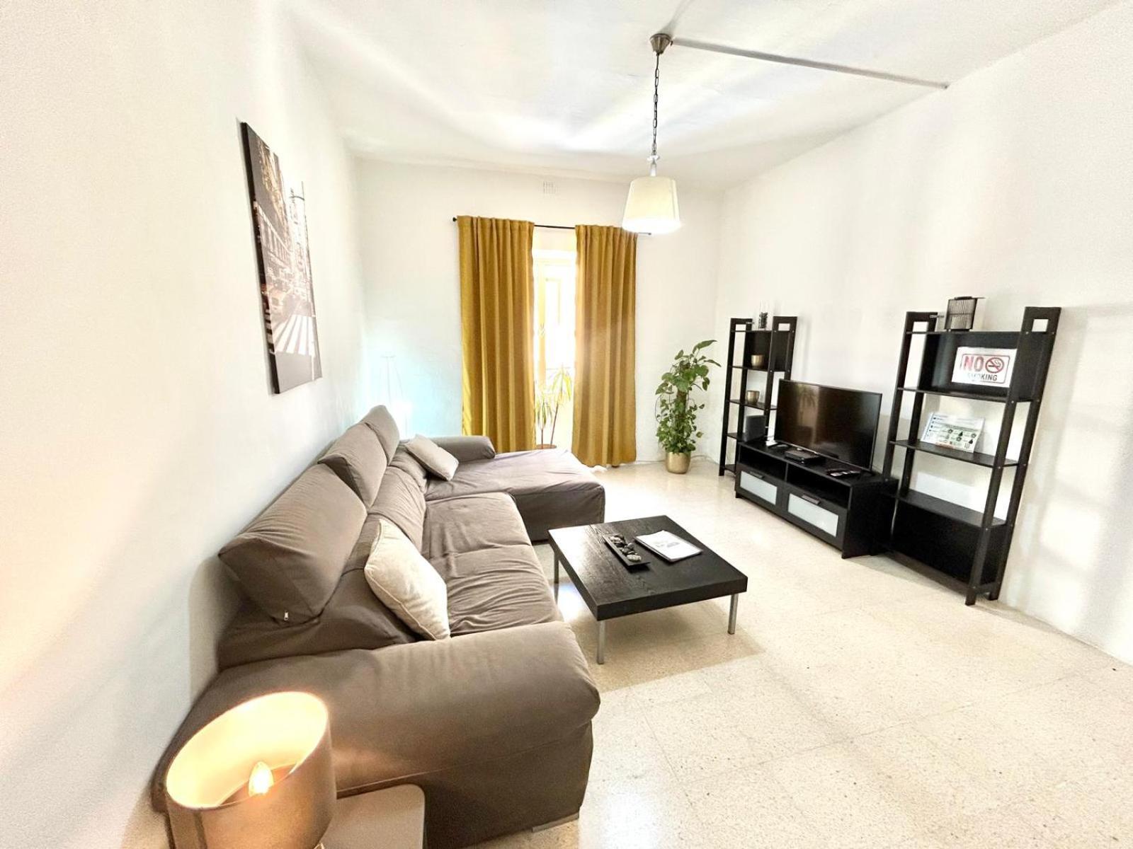 St Julians - Balluta Bay Large 3 Bedroom Apartment Sliema Zewnętrze zdjęcie