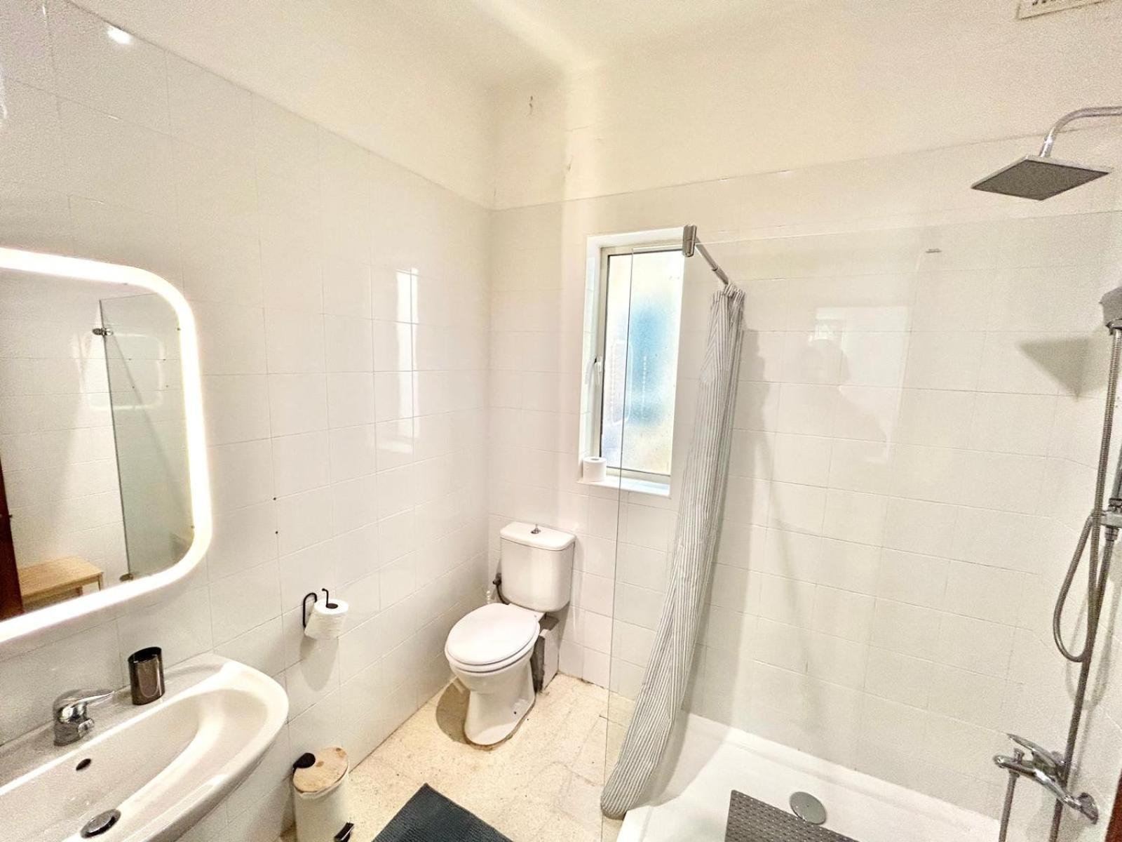 St Julians - Balluta Bay Large 3 Bedroom Apartment Sliema Zewnętrze zdjęcie