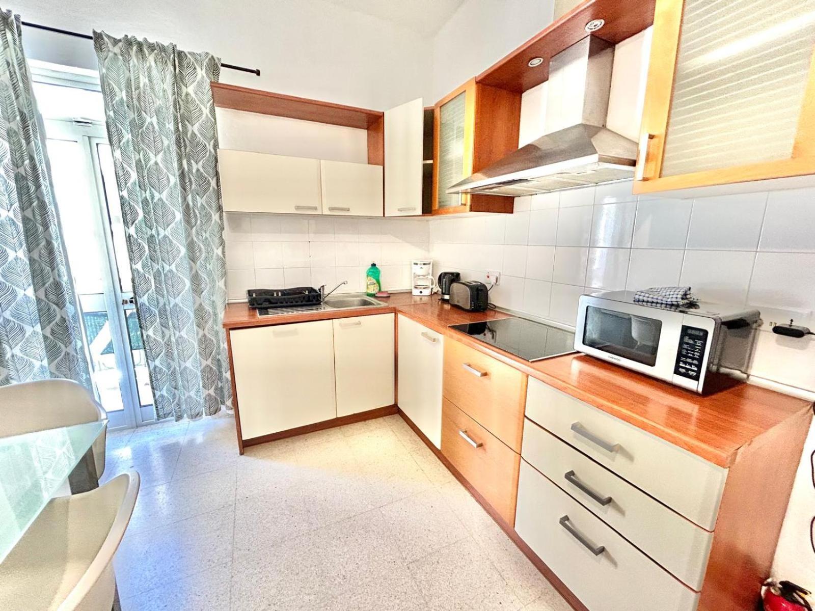 St Julians - Balluta Bay Large 3 Bedroom Apartment Sliema Zewnętrze zdjęcie